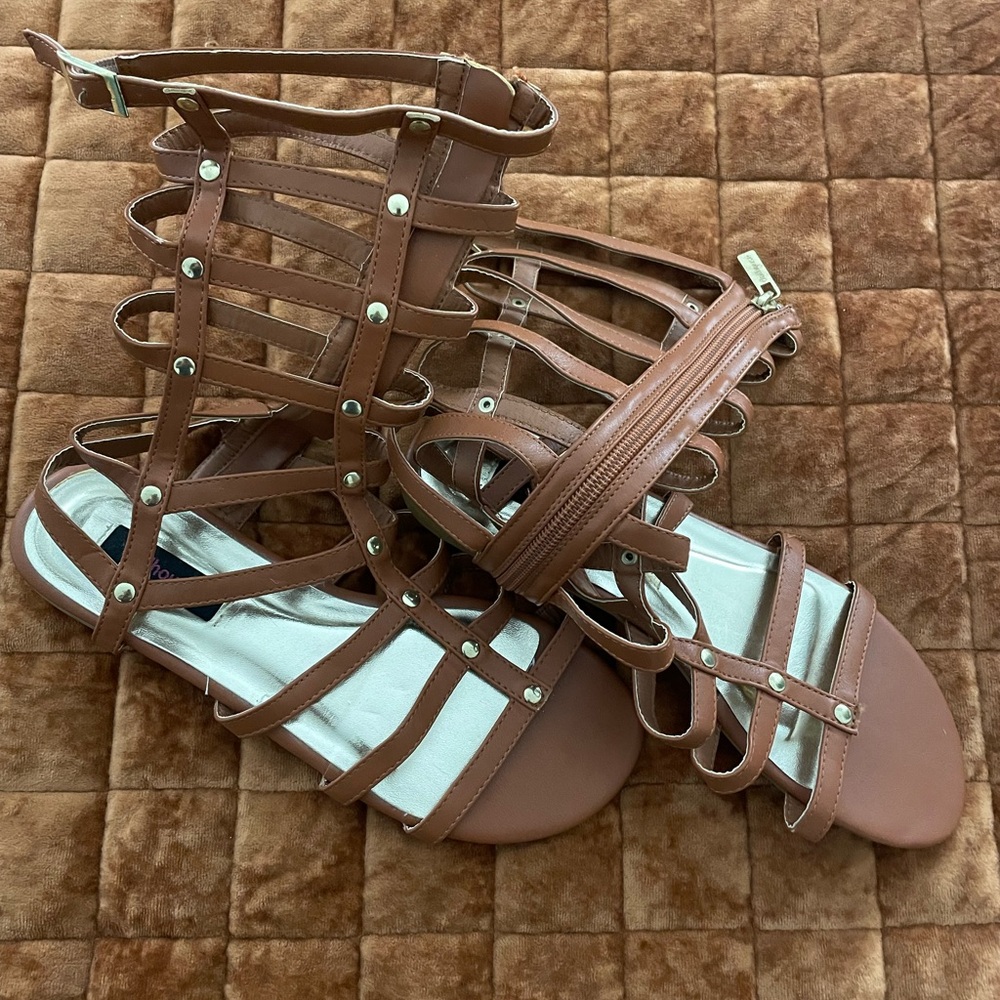 Dollhouse sandals